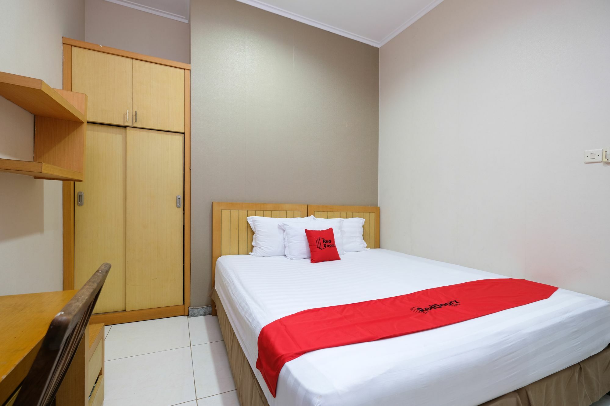 Reddoorz Plus Near Simpang Lima Semarang Exteriér fotografie