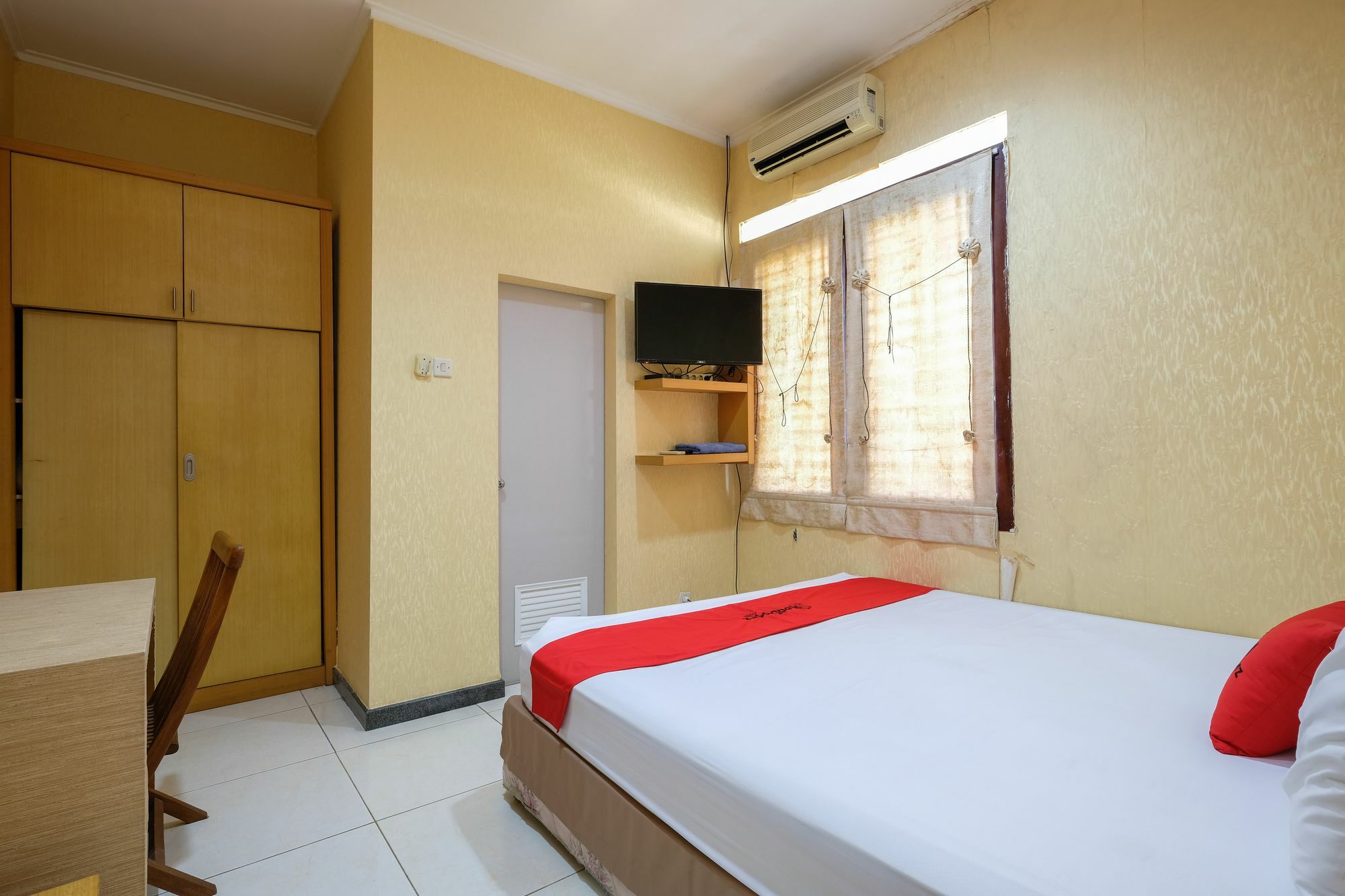 Reddoorz Plus Near Simpang Lima Semarang Exteriér fotografie